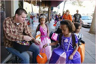 WG_TrickorTreat09-108b.jpg