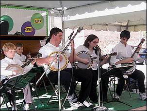 SacJazz06_banjos-254b.jpg