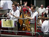 SacJazz07_parade-008c.jpg