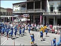 SacJazz07_parade-033b.jpg