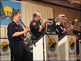 SacJazz07_BlackSwan-362b.jpg