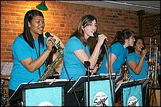 SacJazz08_SantaClaraSwinig-131d.jpg