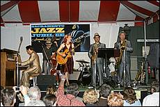 SacJazz08_SteveLucky+CarmenGetit-668c.jpg