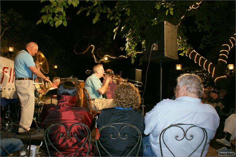 SacJazz08_UptownLowdown-727c - for personal use only