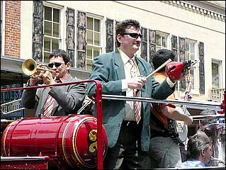 SacJazz08_parade-016d.jpg