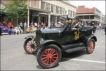 SacJazz08_parade-032c.jpg