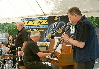 SacJazz08_CreoleBells-757e1.jpg