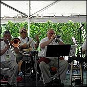 ClineJazzFest2011-82-ZinfandelStompers(SMiyata).jpg