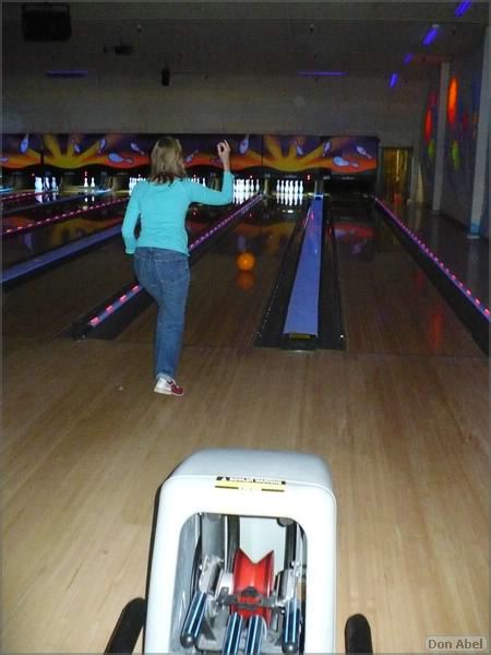 Bowling_AC_JUL07-02b.jpg