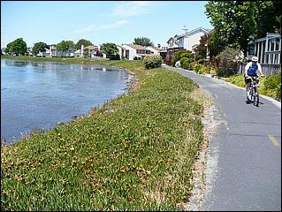 Bike-SFBayTrail_FosterCity09-057b.jpg